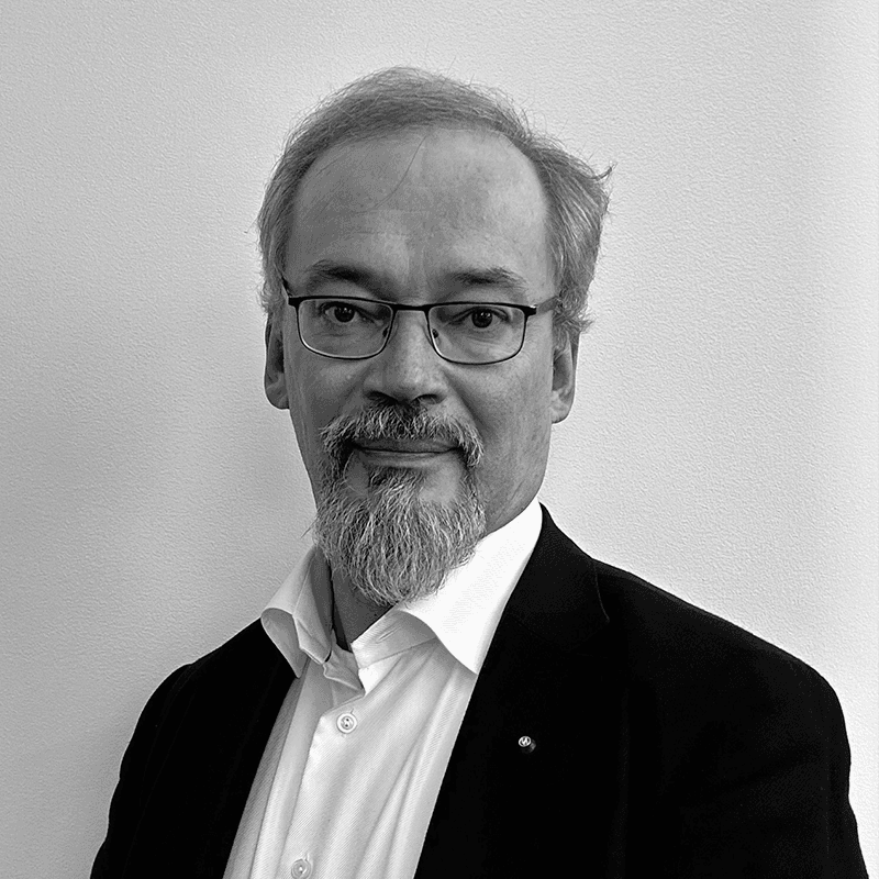 Photograph of Jari Kinaret