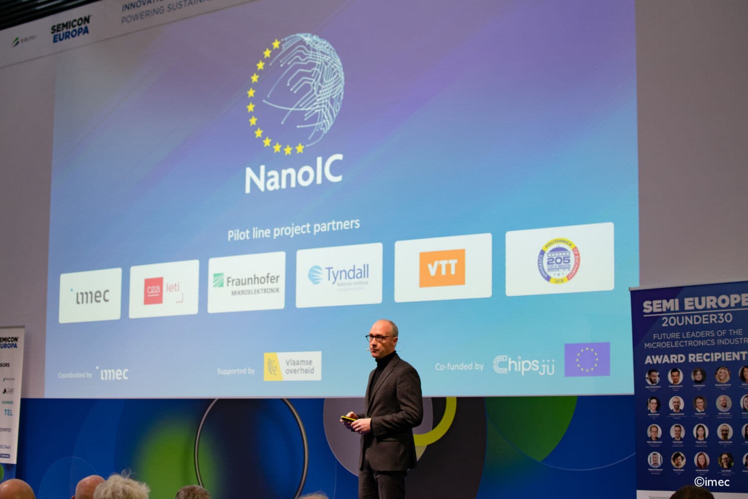 nanoic-onstage
